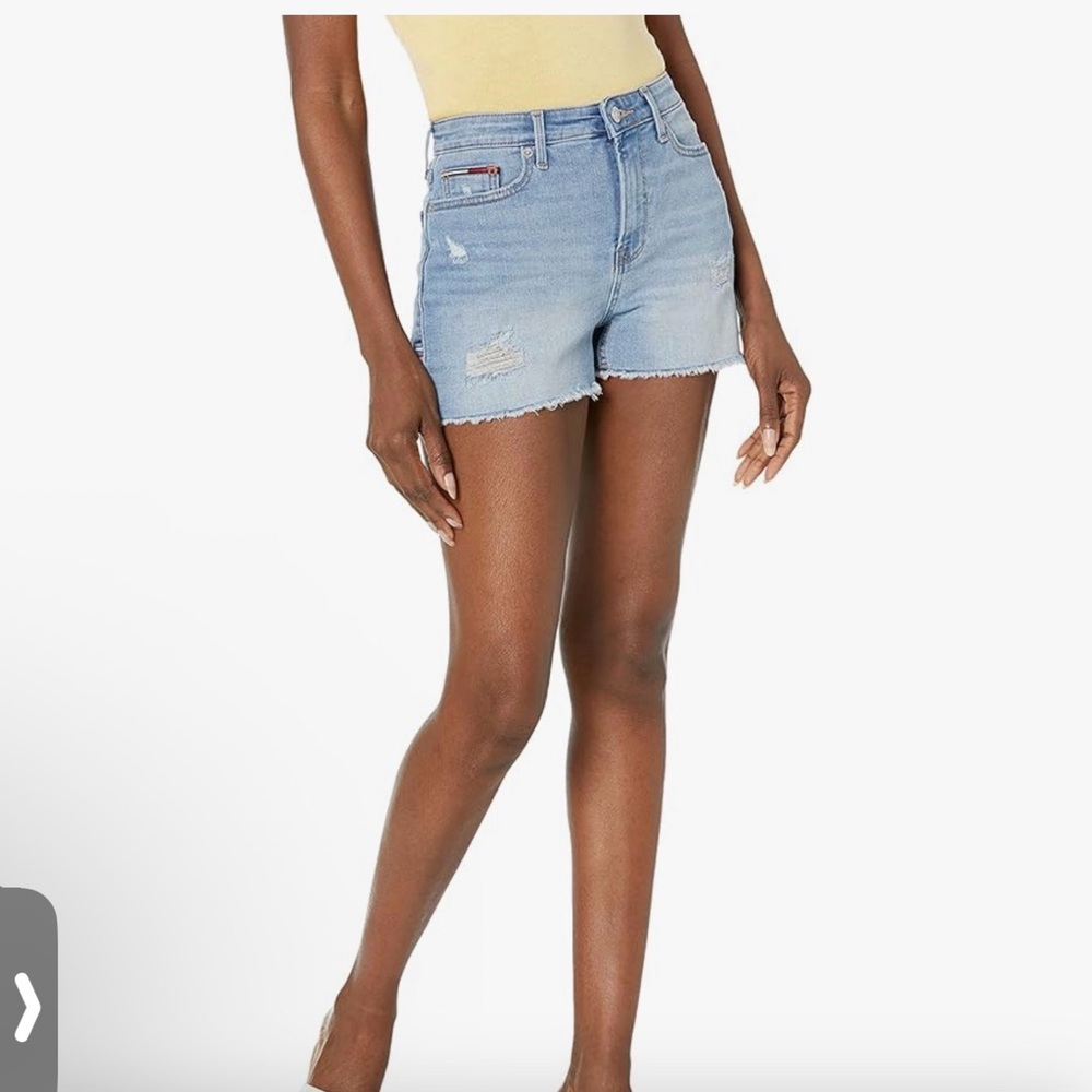 ❤️ 4 for $10 Tommy Hilfiger Meadow Wash Distressed Denim Shorts —29